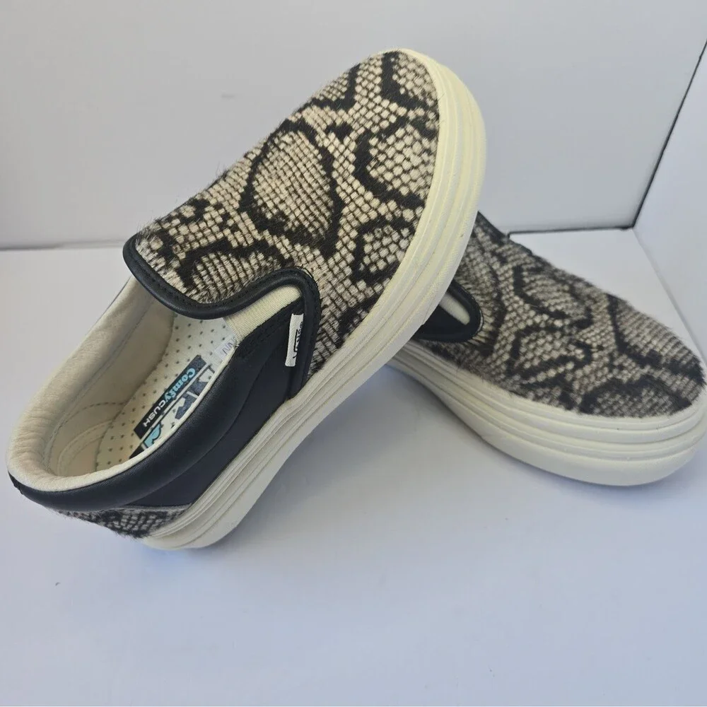 Vans Off The Wall Platform Slip-On Sneakers – Black & Beige Zise 5(M) 6.5 (W).